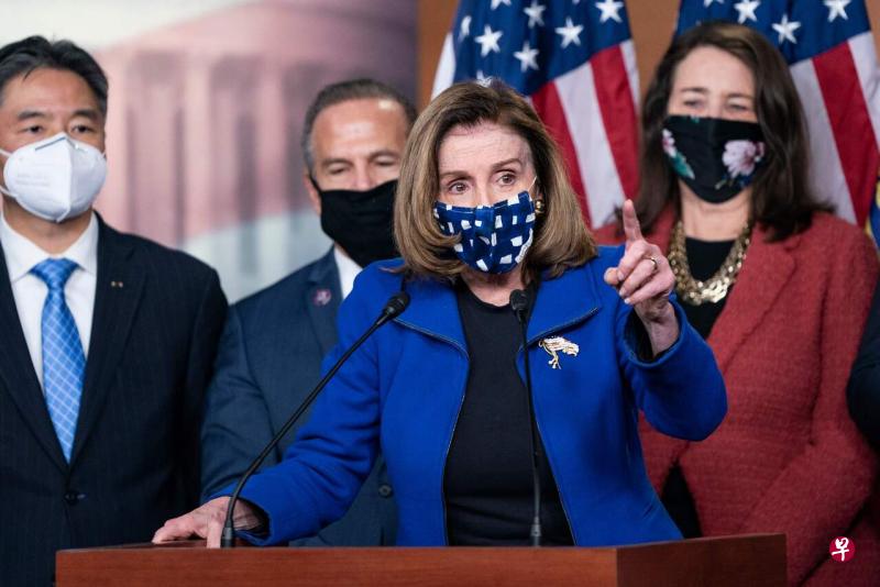 美国众议院议长佩洛西批评拒绝弹劾特朗普的共和党参议员“懦弱”,并形容,这是美国最黑暗的日子。(法新社) 美国众议院议长佩洛西批评拒绝弹劾特朗普的共和党参议员“懦弱”,并形容,这是美国最黑暗的日子。(法新社)