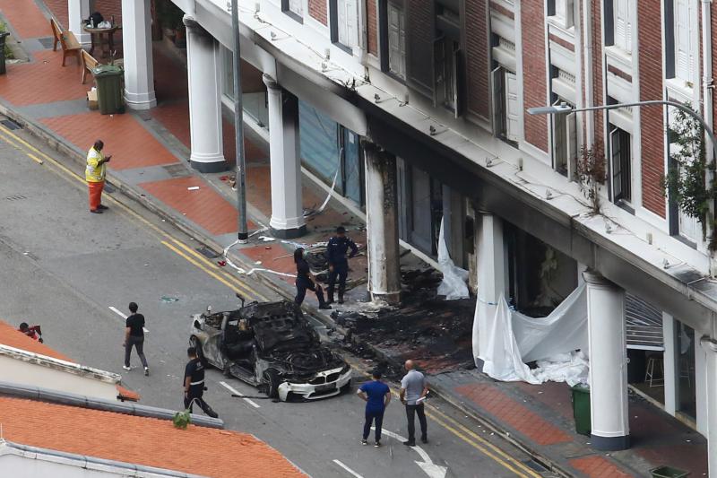 丹戎巴葛路一起震惊全国的恐怖车祸,敲响了公路安全的警钟。(档案照片) 丹戎巴葛路一起震惊全国的恐怖车祸,敲响了公路安全的警钟。(档案照片)