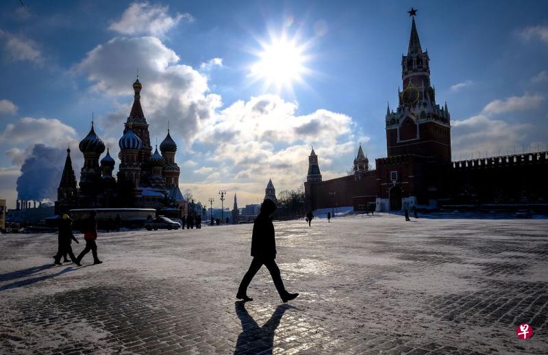 俄罗斯外交官员称,多年来与欧盟关系中的立场是坦承和透明的,这个立场就是俄罗斯赞成与欧盟的合作。但俄罗斯也已准备好可能中断关系的局面,这不是俄罗斯自己寻求的,而是“欧盟的选择”。(法新社) 俄罗斯外交官员称,多年来与欧盟关系中的立场是坦承和透明的,这个立场就是俄罗斯赞成与欧盟的合作。但俄罗斯也已准备好可能中断关系的局面,这不是俄罗斯自己寻求的,而是“欧盟的选择”。(法新社)