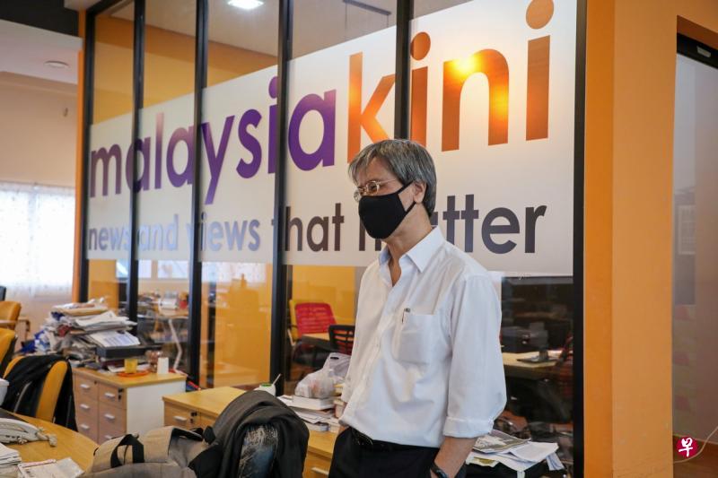 尽管当今大马集团总编辑颜重庆获判无罪,但法院重罚这家网媒的判决,招致维权组织及反对党批评国盟政府打压新闻自由。(路透社) 尽管当今大马集团总编辑颜重庆获判无罪,但法院重罚这家网媒的判决,招致维权组织及反对党批评国盟政府打压新闻自由。(路透社)