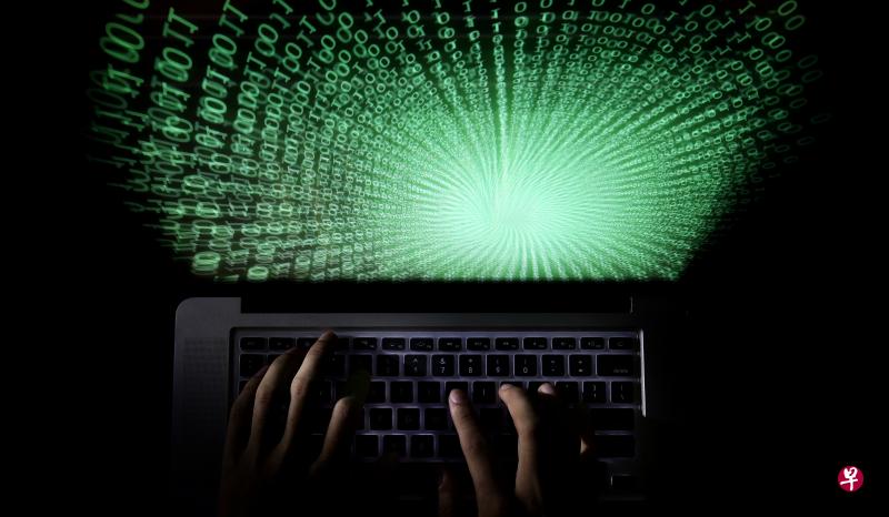 当局在研究其他国家的监管模式和相关经验,以协助制定有效应对网络危害的不同方案。(档案照片) 当局在研究其他国家的监管模式和相关经验,以协助制定有效应对网络危害的不同方案。(档案照片)