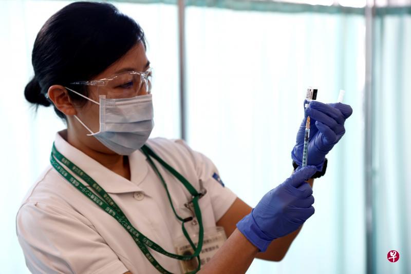 日本一名60余岁的妇女接种辉瑞疫苗后死亡，死因尚不明。（路透社）