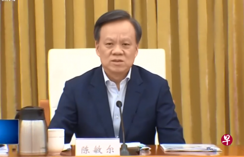 陈敏尔前天出席重庆市公安局党委针对邓恢林案举行的警示教育专题民主生活会。(重庆新闻联播) 陈敏尔前天出席重庆市公安局党委针对邓恢林案举行的警示教育专题民主生活会。(重庆新闻联播)