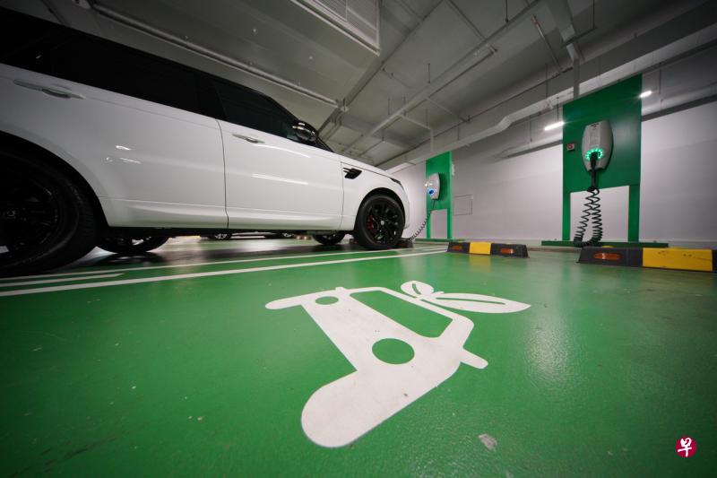 从明年1月起,陆路交通管理局将结合30-90千瓦(kW)和90-230千瓦这两个电力等级的路税。(档案照片) 从明年1月起,陆路交通管理局将结合30-90千瓦(kW)和90-230千瓦这两个电力等级的路税。(档案照片)