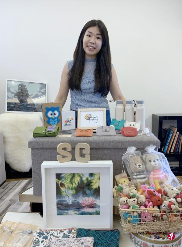 陈雪婷创办社会企业Social Gifting,与社会服务机构合作教导受惠者手工艺,并售卖他们制作的产品。(受访者提供) 陈雪婷创办社会企业Social Gifting,与社会服务机构合作教导受惠者手工艺,并售卖他们制作的产品。(受访者提供)