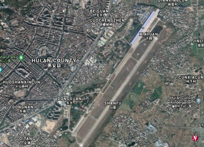 台湾媒体引述商用卫星最新图资披露,中国大陆正大幅翻修扩建距离台湾最近的惠安军用机场。图为台媒所报道的惠安军用机场。(取自谷歌地球平台) 台湾媒体引述商用卫星最新图资披露,中国大陆正大幅翻修扩建距离台湾最近的惠安军用机场。图为台媒所报道的惠安军用机场。(取自谷歌地球平台)