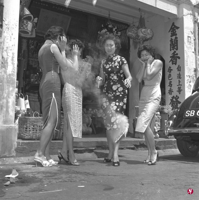 50年代的人过年,虽说家境并不是很富有,但新年气氛却很浓厚。(档案照) 50年代的人过年,虽说家境并不是很富有,但新年气氛却很浓厚。(档案照)