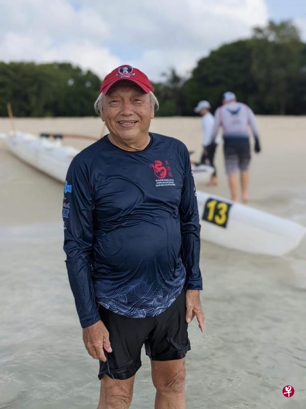 71岁的刘宗进老当益壮,每周划独木舟三至四次。(受访者提供) 71岁的刘宗进老当益壮,每周划独木舟三至四次。(受访者提供)