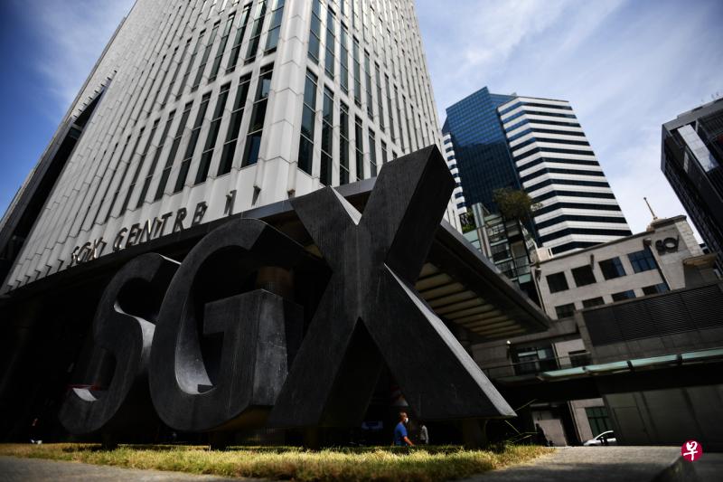 通货膨胀担忧导致亚太股市纷纷下滑,但蓝筹股企业消息推动新加坡股市再次逆流而上表现突出。(档案照片) 通货膨胀担忧导致亚太股市纷纷下滑,但蓝筹股企业消息推动新加坡股市再次逆流而上表现突出。(档案照片)