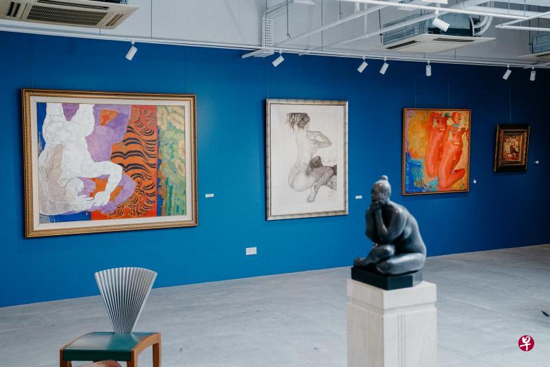 藏家张淮胜的“人性枷锁”裸体作品展，焦点落在新加坡画家邓尔昌的裸体画。