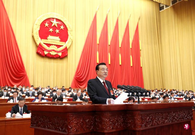 中国总理李克强在今年的政府工作报告中重提“九二共识”,但未提“和平统一”,引发舆论猜测北京未来是否更有可能通过非和平手段解决台湾问题。(中新社) 中国总理李克强在今年的政府工作报告中重提“九二共识”,但未提“和平统一”,引发舆论猜测北京未来是否更有可能通过非和平手段解决台湾问题。(中新社)