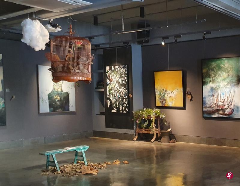 画家黄意会个人画展“知音:我与三毛那些日子”。(何雪芬摄) 画家黄意会个人画展“知音:我与三毛那些日子”。(何雪芬摄)