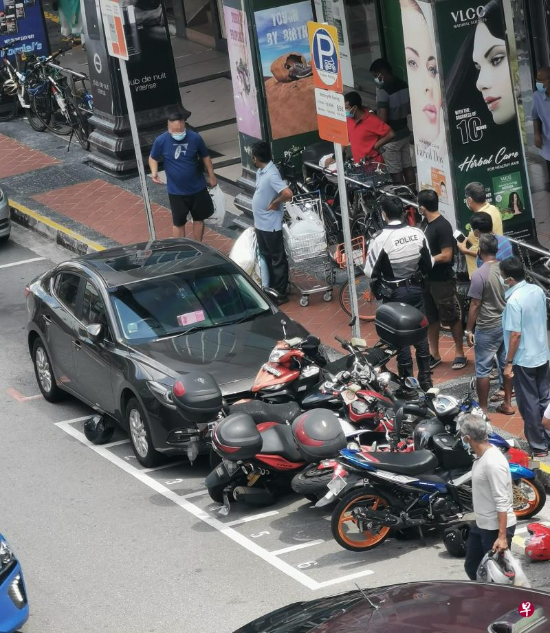 六辆电单车的车主事发时都不在现场。(取自面簿) 六辆电单车的车主事发时都不在现场。(取自面簿)