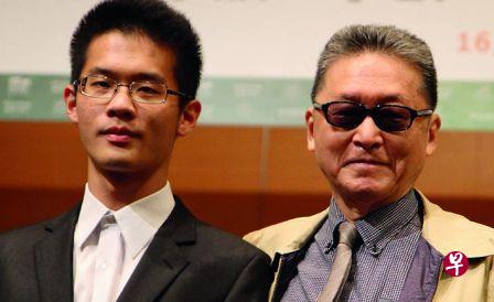 台湾著名作家李敖(右)之子李戡(左)接受BBC采访时说,他仍然支持两岸统一,但他自己已经没办法说服台湾人相信中国大陆当局会信守承诺。(互联网) 台湾著名作家李敖(右)之子李戡(左)接受BBC采访时说,他仍然支持两岸统一,但他自己已经没办法说服台湾人相信中国大陆当局会信守承诺。(互联网)