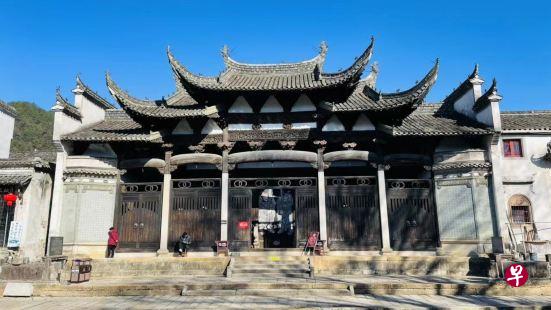 胡氏宗祠位于安徽省绩溪县瀛洲乡大坑口村,大坑口古称龙川。(互联网) 胡氏宗祠位于安徽省绩溪县瀛洲乡大坑口村,大坑口古称龙川。(互联网)