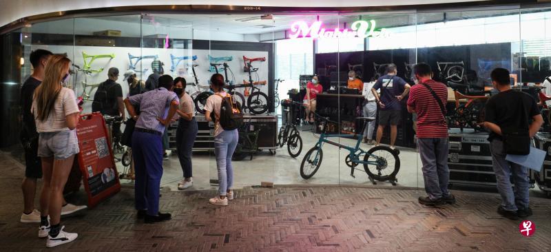 冠病疫情期间本地掀起骑脚踏车热潮,网上和实体店购买脚踏车的需求激增,折叠式脚踏车公司Mighty Velo在去年5月至7月间的销售量就增加了五倍。(李健玮摄) 冠病疫情期间本地掀起骑脚踏车热潮,网上和实体店购买脚踏车的需求激增,折叠式脚踏车公司Mighty Velo在去年5月至7月间的销售量就增加了五倍。(李健玮摄)