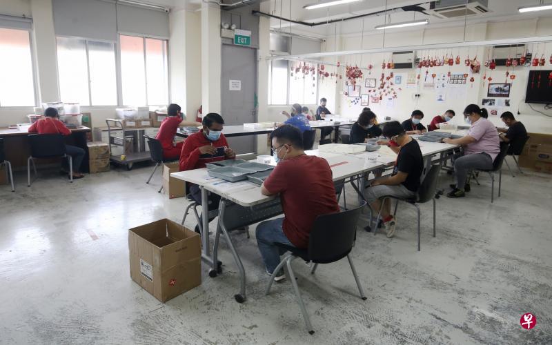 目前有约50个企业提供工作给商联中心(Bizlink Centre)的庇护职场,为特需者提供工作保障。(陈渊庄摄) 目前有约50个企业提供工作给商联中心(Bizlink Centre)的庇护职场,为特需者提供工作保障。(陈渊庄摄)