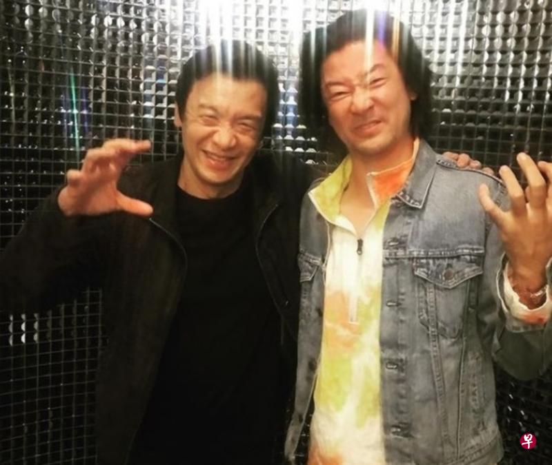 黄经汉(左)和小四岁的浅野忠信的生日都是11月27日。(互联网) 黄经汉(左)和小四岁的浅野忠信的生日都是11月27日。(互联网)