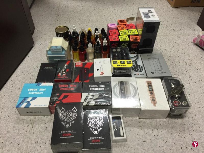 卫生科学局起获超过5万元的电子烟和相关产品。图为部分被起获的物品。(卫生科学局提供) 卫生科学局起获超过5万元的电子烟和相关产品。图为部分被起获的物品。(卫生科学局提供)