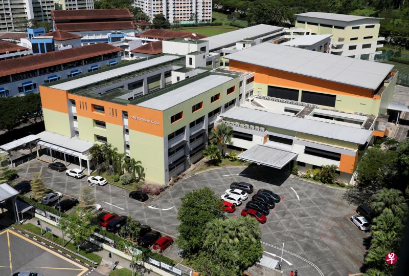 位于裕廊西的聚英小学和先驱小学(图)将提前在明年合并。(何炳耀摄) 位于裕廊西的聚英小学和先驱小学(图)将提前在明年合并。(何炳耀摄)