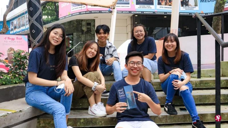 六名义安理工学院三年级生创办社会企业“Unseen City”(看不见的城市),希望促进人们对低收入群体的了解,鼓励青少年为关怀社会。(受访者提供) 六名义安理工学院三年级生创办社会企业“Unseen City”(看不见的城市),希望促进人们对低收入群体的了解,鼓励青少年为关怀社会。(受访者提供)