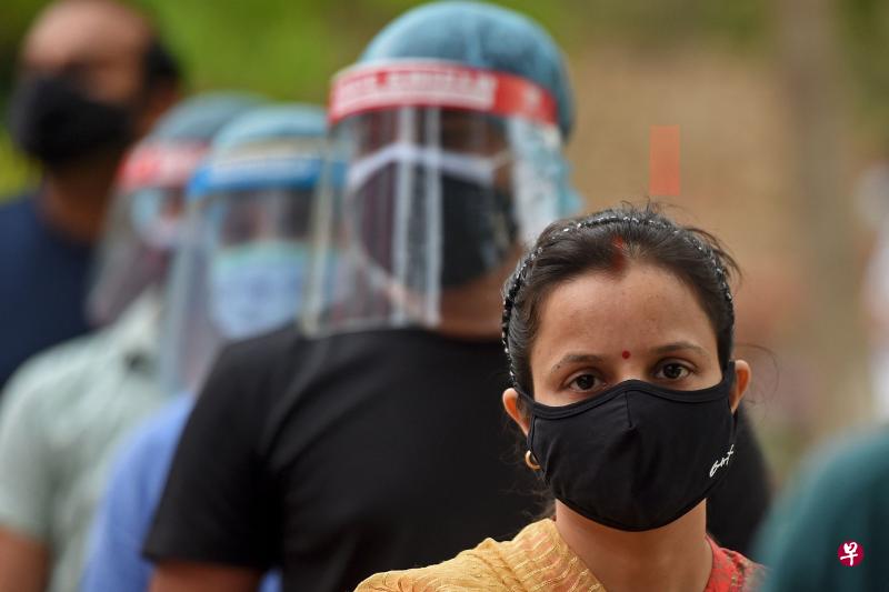 知情人士透露,从去年12月疫苗开始销售以来,印度联邦政府向国内最大冠疫苗生产商发出的最大订单也只有1.1亿剂。(法新社) 知情人士透露,从去年12月疫苗开始销售以来,印度联邦政府向国内最大冠疫苗生产商发出的最大订单也只有1.1亿剂。(法新社)