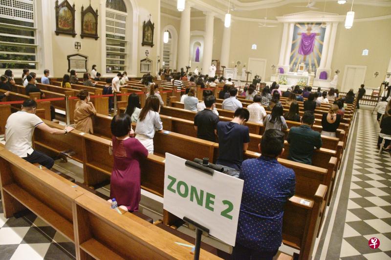 宗教场所集会的人数限制保留在250人,若出席者超过100人,他们必须提前进行冠病检测。(档案照) 宗教场所集会的人数限制保留在250人,若出席者超过100人,他们必须提前进行冠病检测。(档案照)