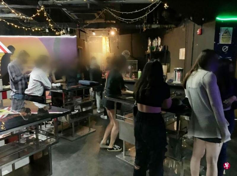 Club Peaches也曾在今年2月因触犯条例被令暂时关闭20天,这次再犯,被令关闭30天。(档案照片) Club Peaches也曾在今年2月因触犯条例被令暂时关闭20天,这次再犯,被令关闭30天。(档案照片)