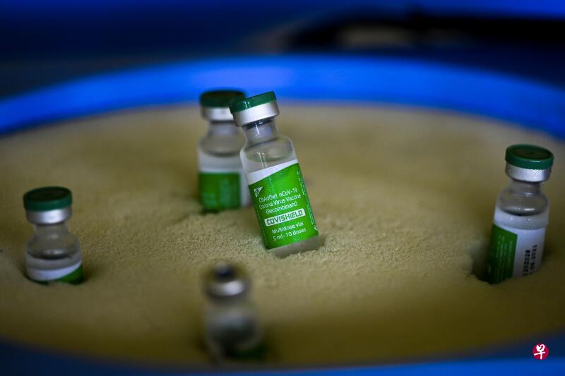 塞舌尔接种了两剂冠病疫苗的民众中,有57%接种了中国国药的疫苗,其余的则接种了由阿斯利康授权在印度生产的疫苗Covishield。(法新社) 塞舌尔接种了两剂冠病疫苗的民众中,有57%接种了中国国药的疫苗,其余的则接种了由阿斯利康授权在印度生产的疫苗Covishield。(法新社)