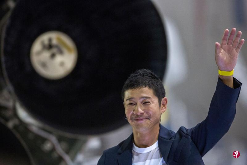 日本知名企业家和收藏家前泽友作将于2021年12月8日在哈萨克斯坦的拜科努尔航天发射场,搭乘俄罗斯“联盟MS-20宇宙飞船”前往国际空间站。(法新社) 日本知名企业家和收藏家前泽友作将于2021年12月8日在哈萨克斯坦的拜科努尔航天发射场,搭乘俄罗斯“联盟MS-20宇宙飞船”前往国际空间站。(法新社)