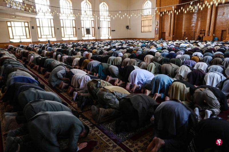 阿富汗首都一所回教堂遭炸弹袭击,至少12人死亡。(法新社档案照)
阿富汗首都一所回教堂遭炸弹袭击,至少12人死亡。(法新社档案照)