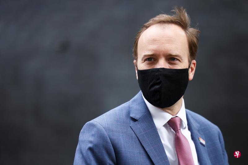 英国卫生部长汉考克说,政府将全力确保该变异病毒不会影响英国社会逐步恢复正常运作的进程。(路透社) 英国卫生部长汉考克说,政府将全力确保该变异病毒不会影响英国社会逐步恢复正常运作的进程。(路透社)