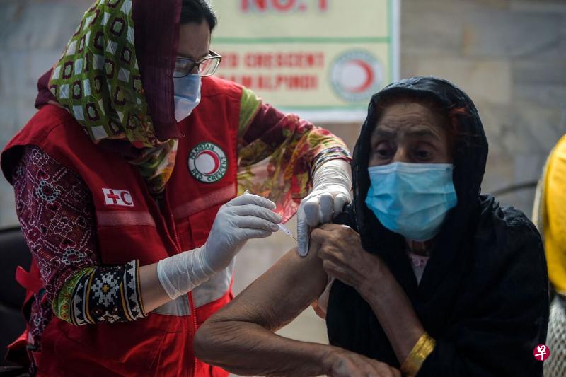 亚太地区原本因疫情处理得当而备受称赞,但在本月排行榜中,很多经济体排名大幅下降。(法新社) 亚太地区原本因疫情处理得当而备受称赞,但在本月排行榜中,很多经济体排名大幅下降。(法新社)