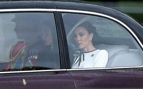 英王妃凯特出席阅兵式 手术后首度现身公众视野