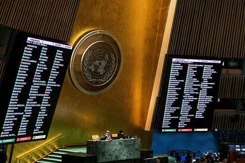 5月10日，联合国大会全体会议以143票赞成、九票反对、25票弃权，通过了支持巴勒斯坦国成为联合国会员国的决议。（路透社）